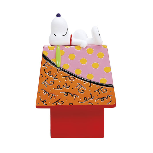 SNOOPY ON DOGHOUSE